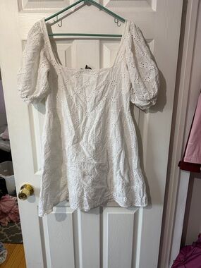 White Eyelet Puff-Sleeve Tunic Top